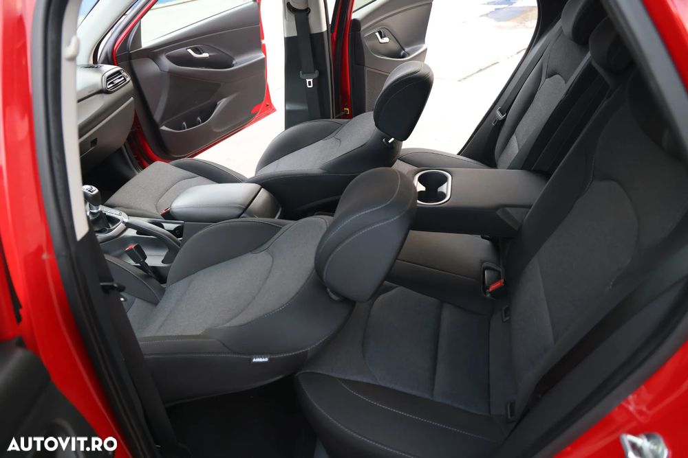 Hyundai i30 1.6 CRDI 136CP 5DR M/T Launch Edition Exclusive - 9