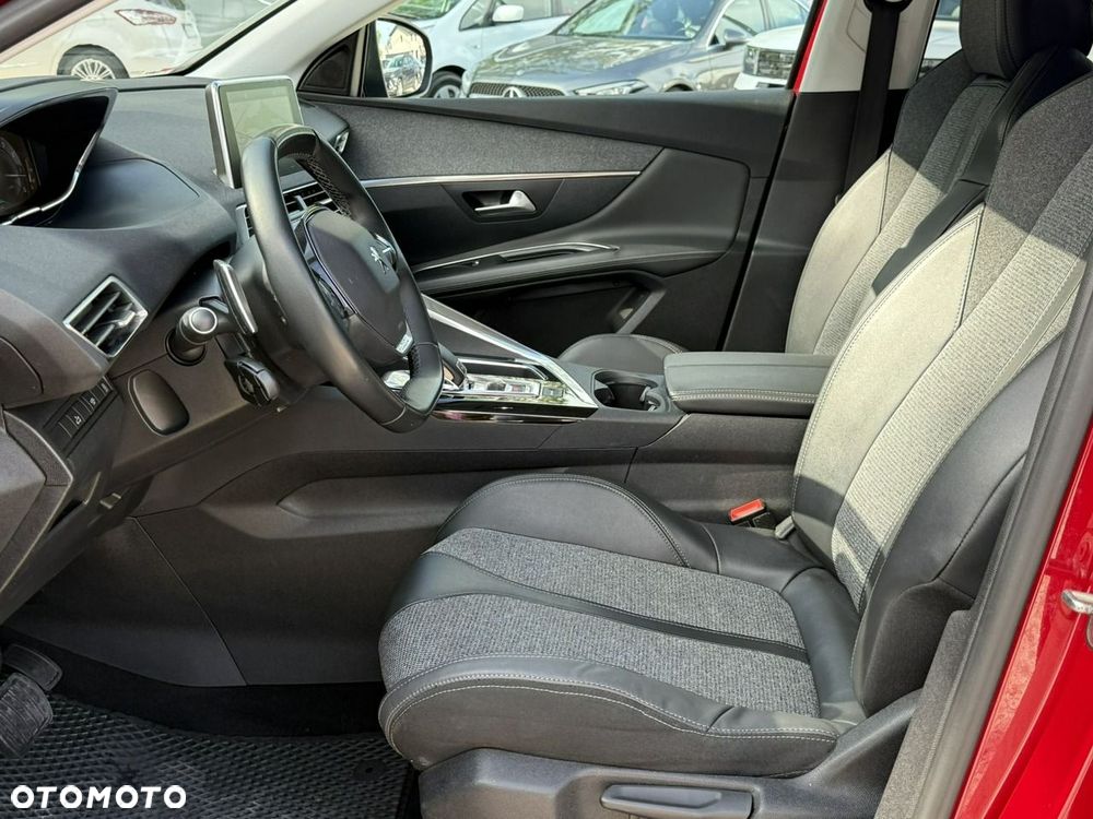 Peugeot 3008 1.2 PureTech Allure S&S EAT8 - 11