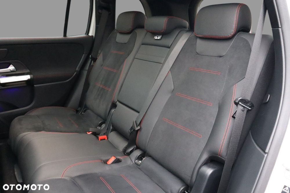 Mercedes-Benz GLB 200 AMG Line 7G-DCT - 17