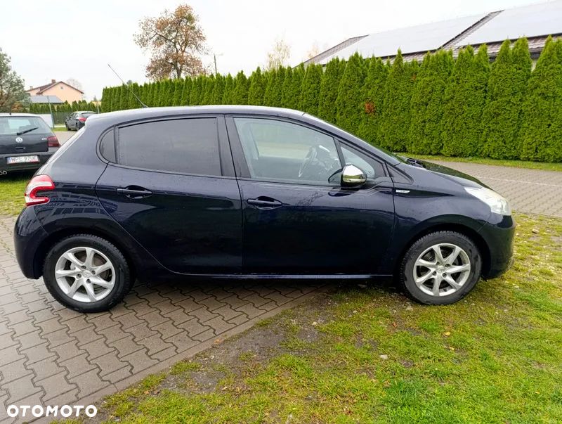 Peugeot 208 1.2 PureTech Style - 7