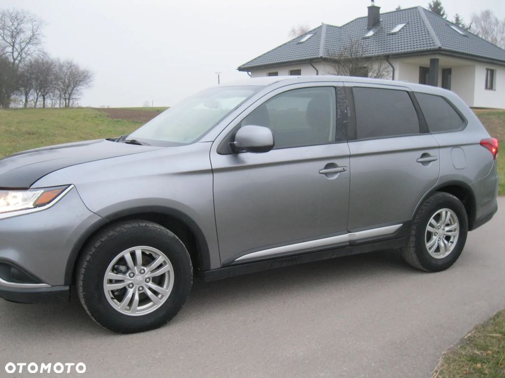 Mitsubishi Outlander 2.4 4WD CVT Instyle - 7