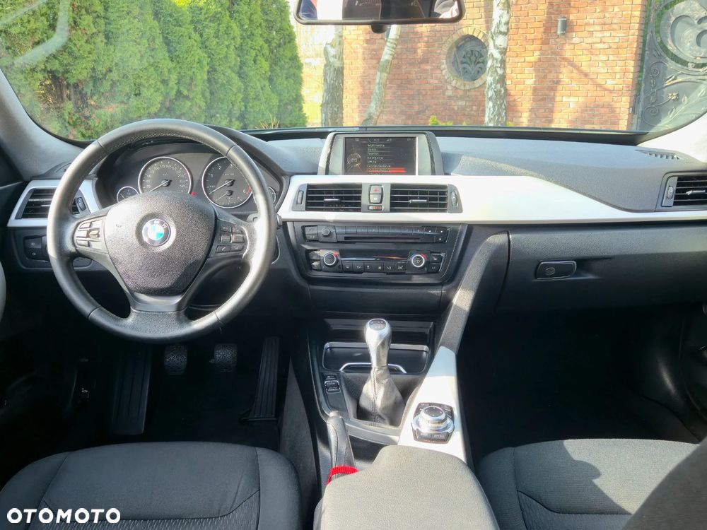 BMW 3GT 320d Advantage - 31