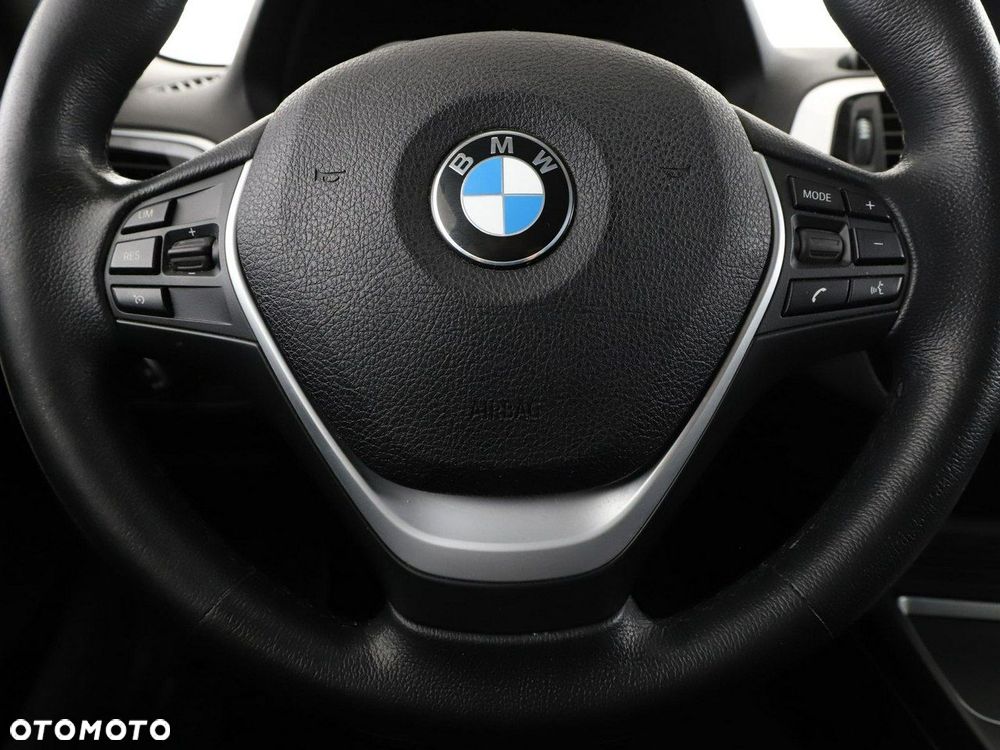 BMW Seria 1 118d Edition Metropolitan - 22