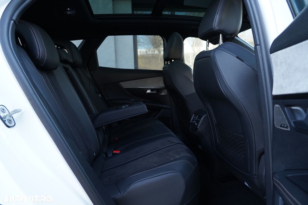 Peugeot 3008 PHEV EAT8 GT Pack - 29