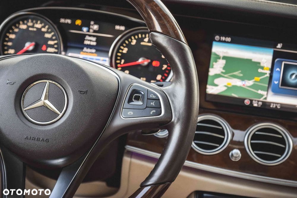Mercedes-Benz Klasa E 300 9G-TRONIC Avantgarde - 33