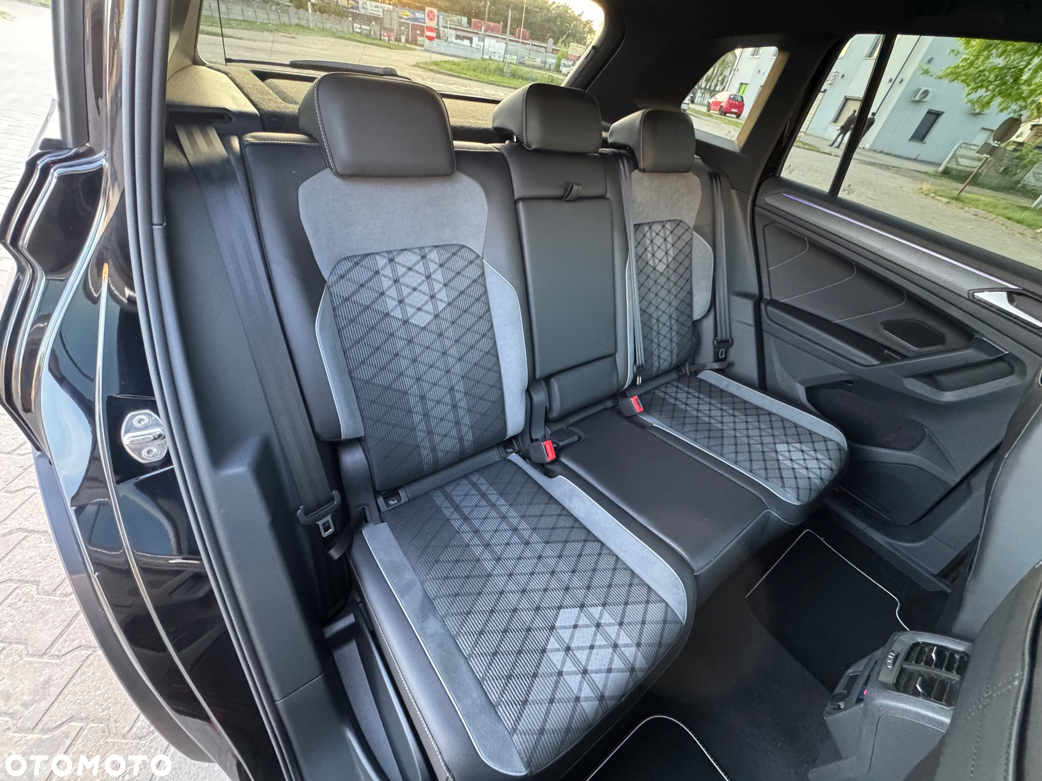 Volkswagen Tiguan 2.0 TDI SCR 4Mot R-Line DSG - 21