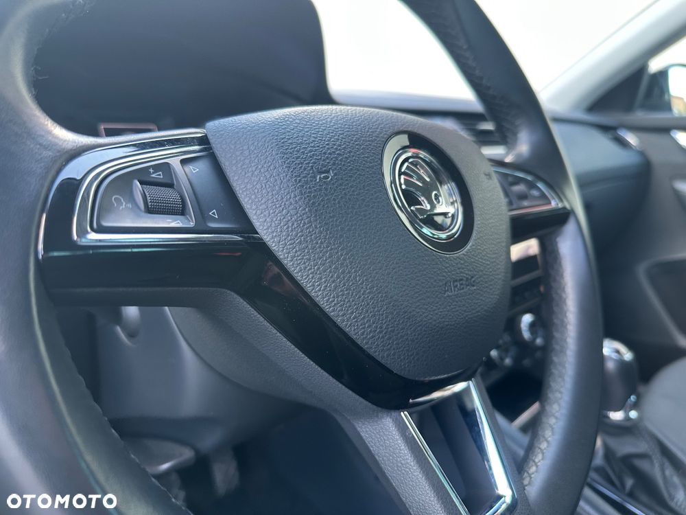 Skoda Octavia 2.0 TDI DSG Ambition - 14