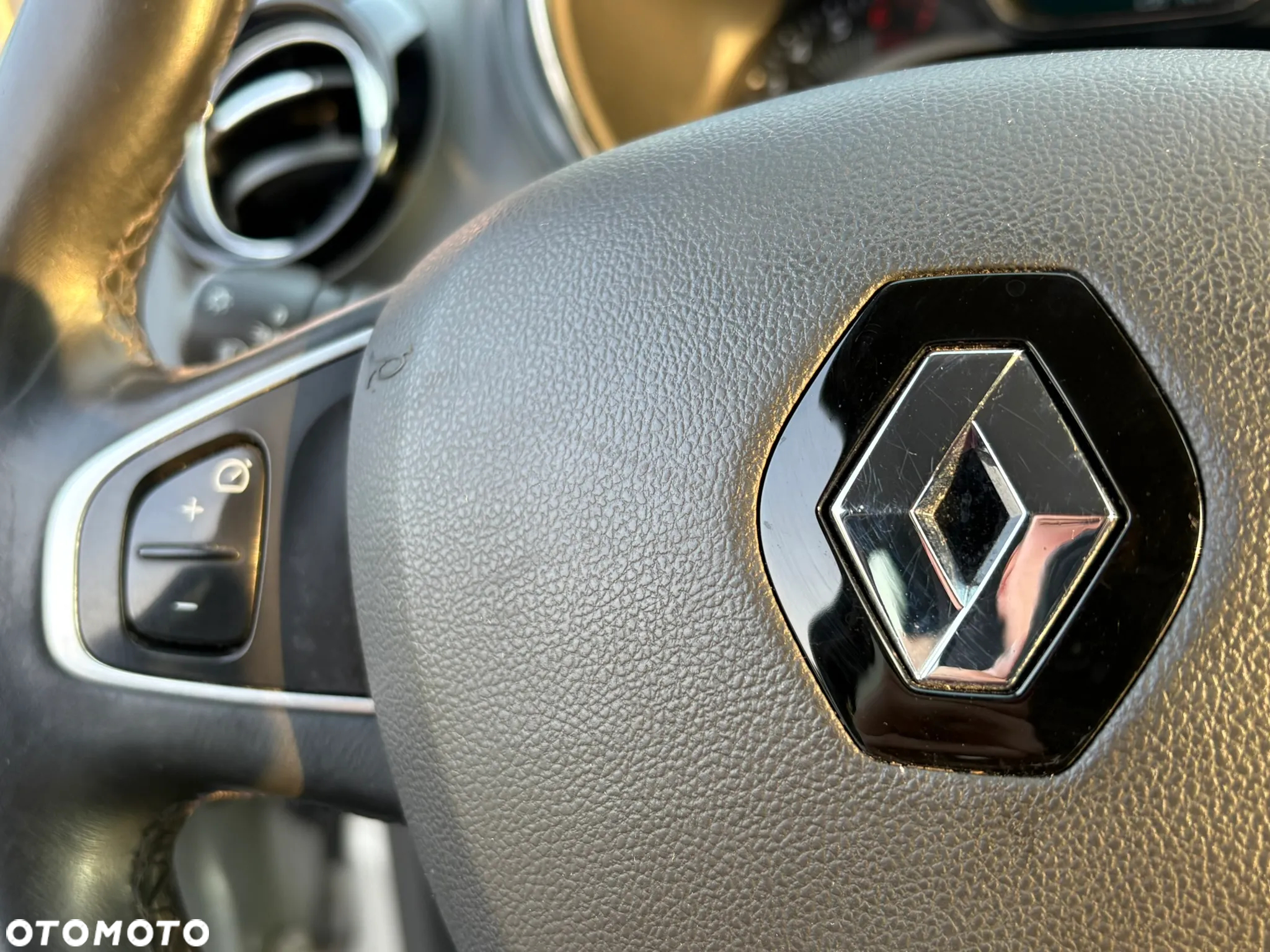 Renault Captur (ENERGY) TCe 90 INTENS - 24