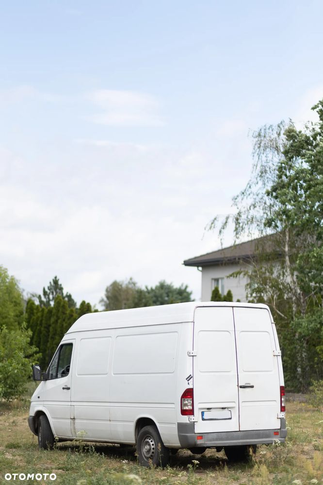 Mercedes-Benz Sprinter - 4