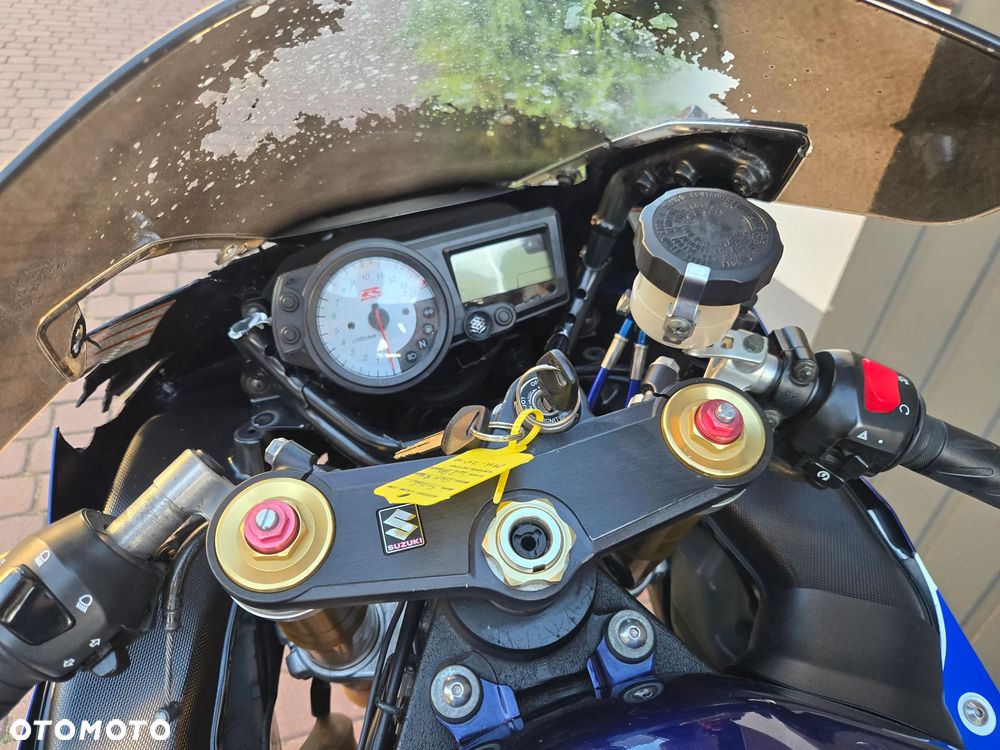 Suzuki GSX-R - 15