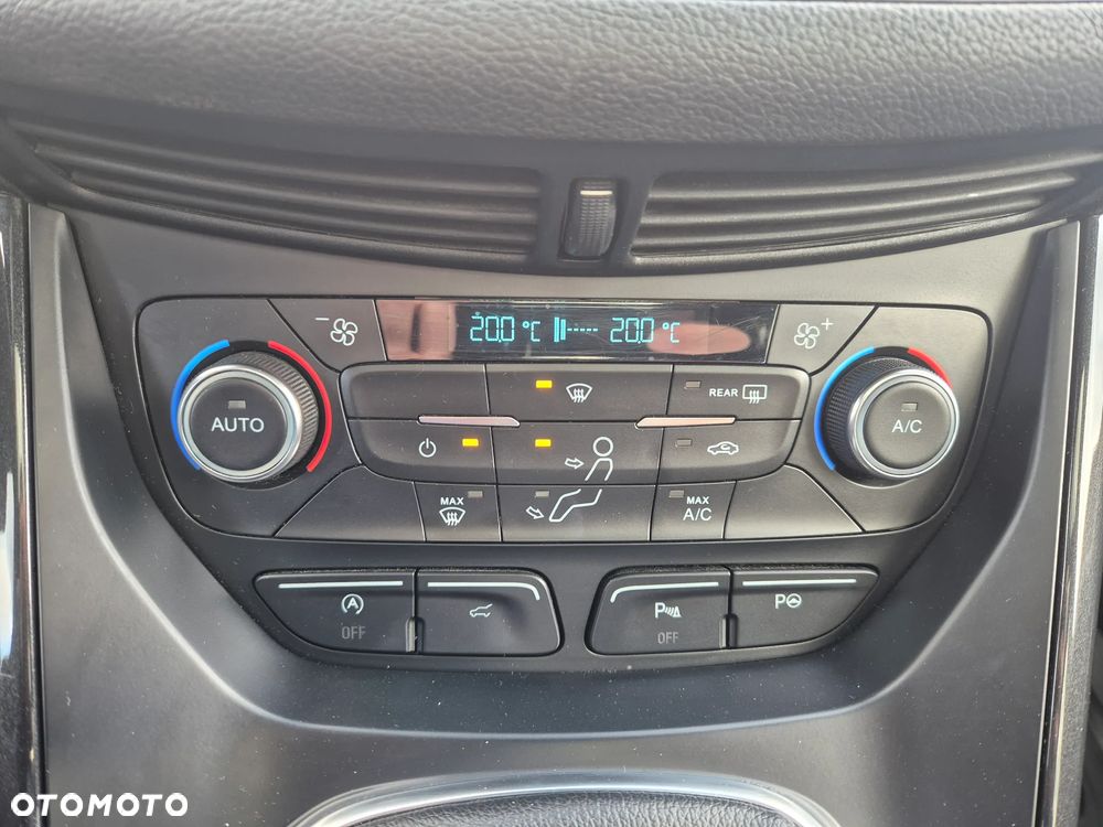 Ford Kuga 1.5 EcoBoost 2x4 ST-Line - 28