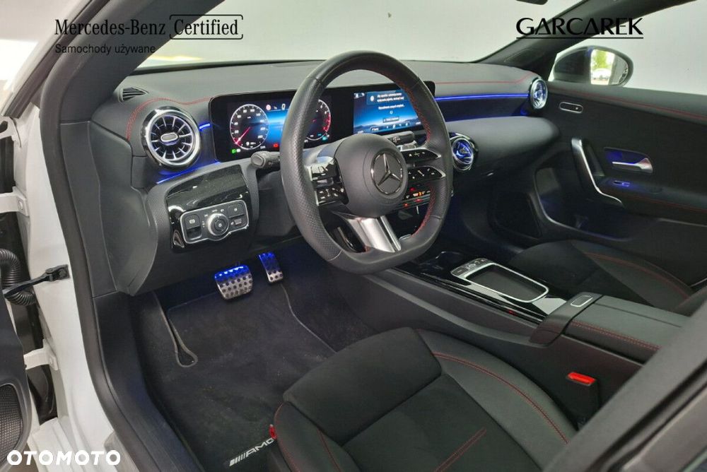Mercedes-Benz CLA - 16