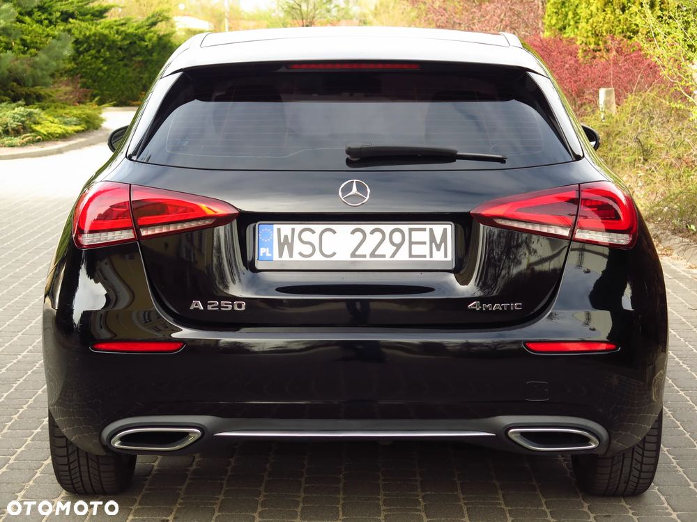 Mercedes-Benz Klasa A 250 4-Matic 7G-DCT - 18