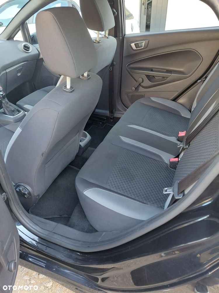 Ford Fiesta - 17