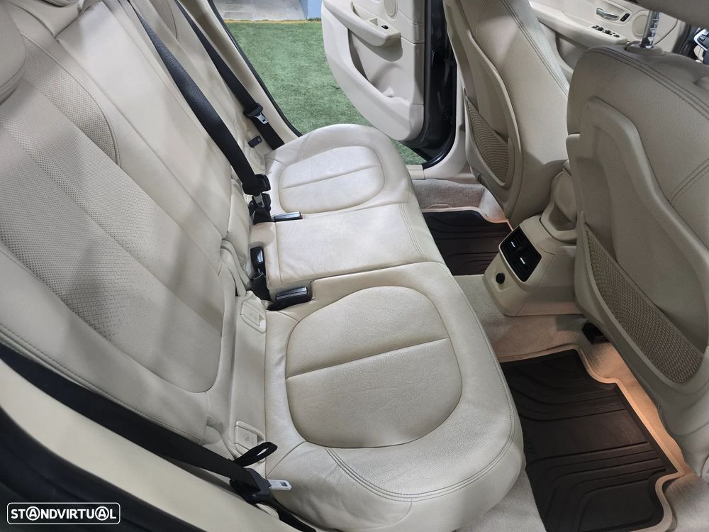 BMW 220 Active Tourer i Aut. Luxury Line - 13