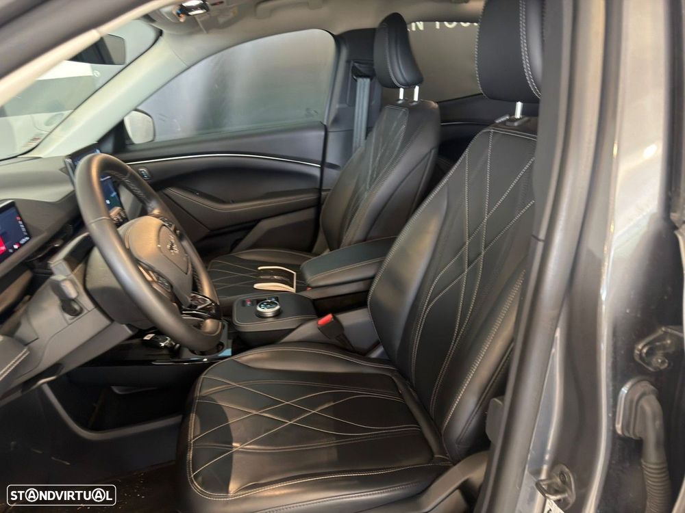 Ford Mustang Mach-E 75.7 kWh Base - 5