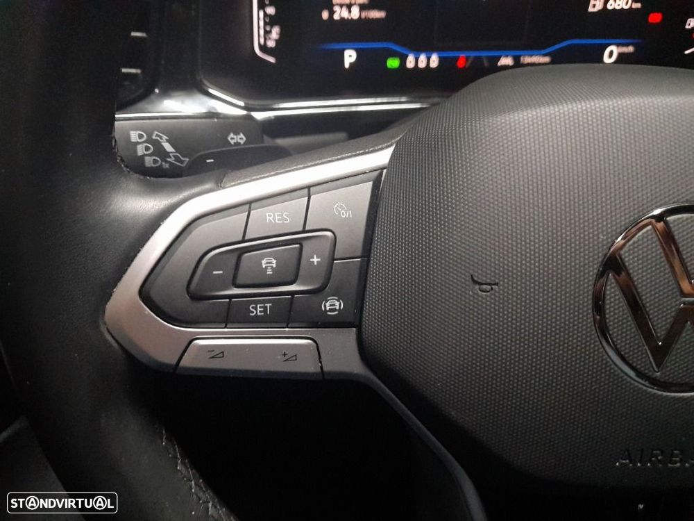 VW T-Roc 1.5 TSI Black Style DSG - 17