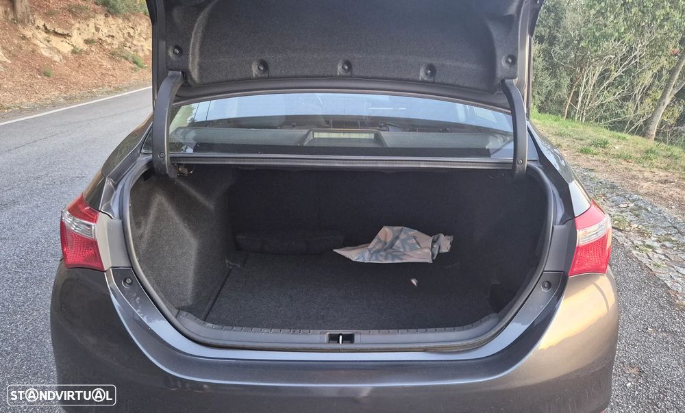 Toyota Corolla 1.33 VVT-i Exclusive+Navi - 16