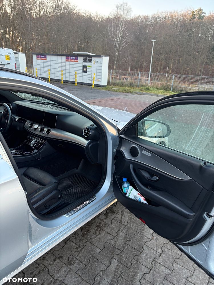 Mercedes-Benz Klasa E 220 d 4-Matic Avantgarde - 15