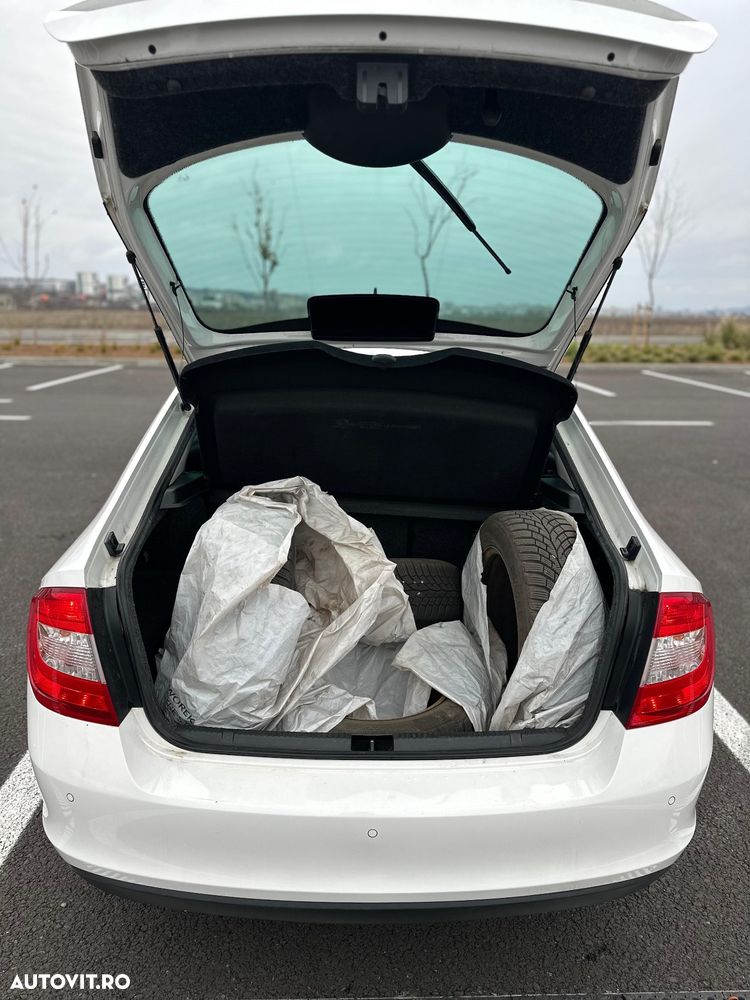 Skoda RAPID 1.2 TSI Style DSG - 16