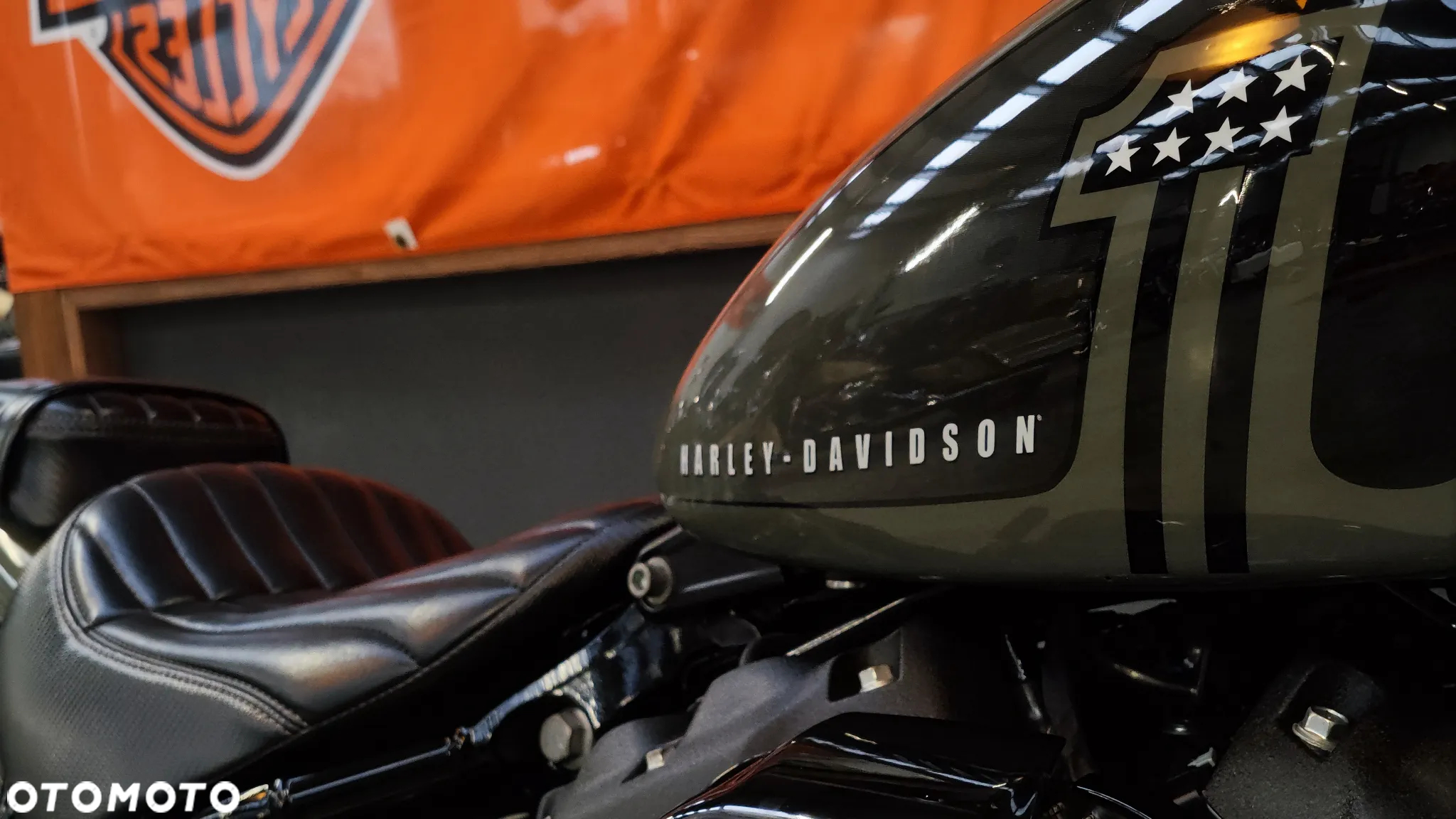 Harley-Davidson Softail Street Bob - 15