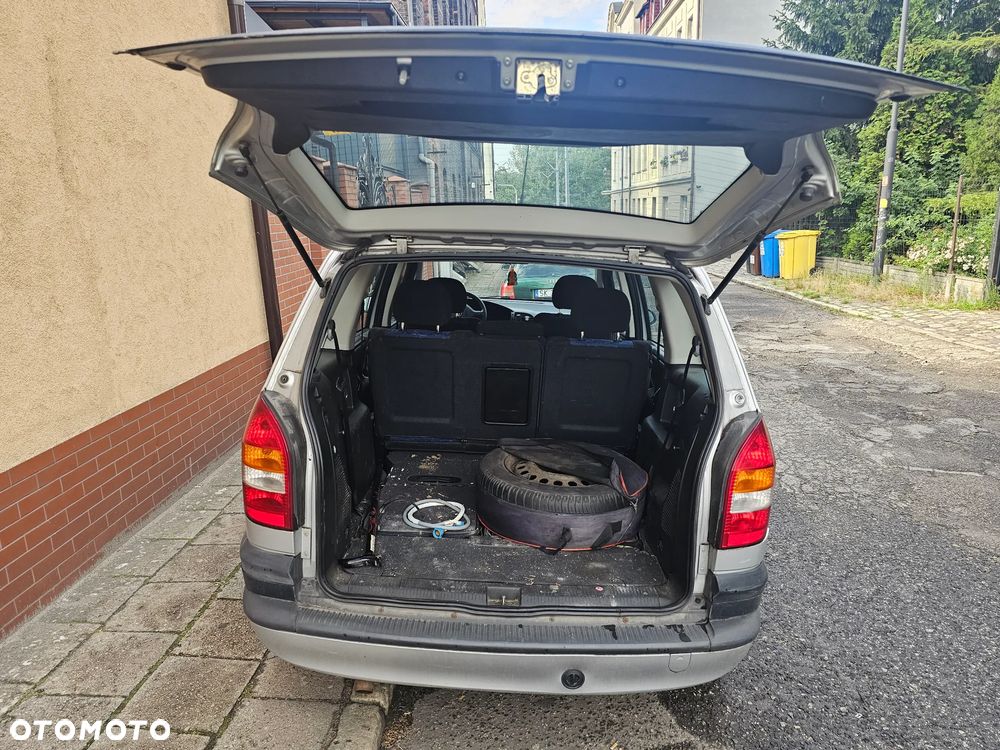 Opel Zafira 1.6 16V Comfort - 9