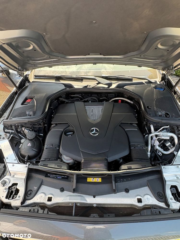 Mercedes-Benz Klasa E 400 - 13