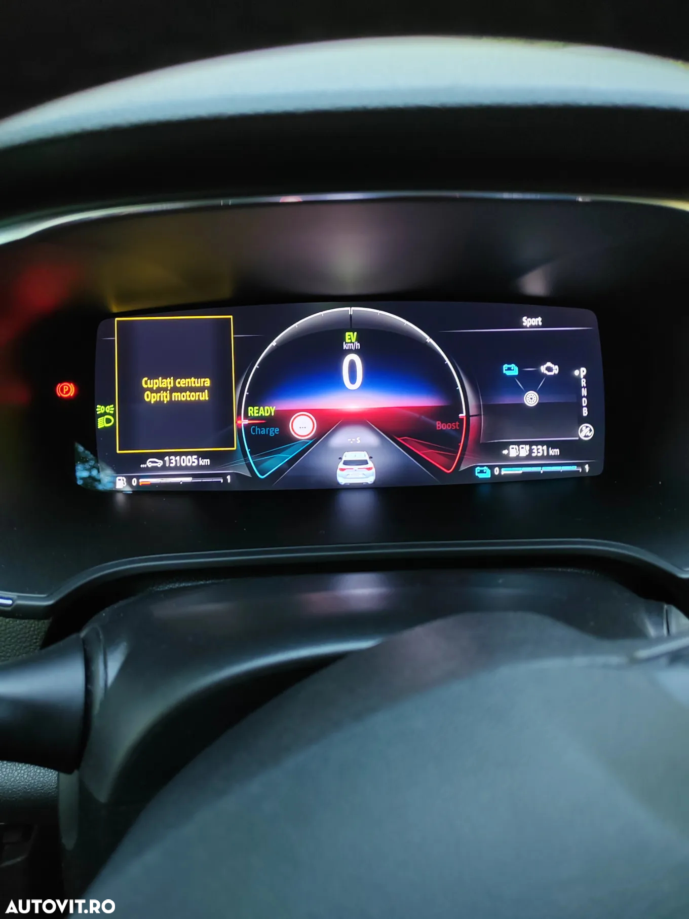 Renault Megane Grandtour E-TECH Plug-in 160 BUSINESS EDITION - 32