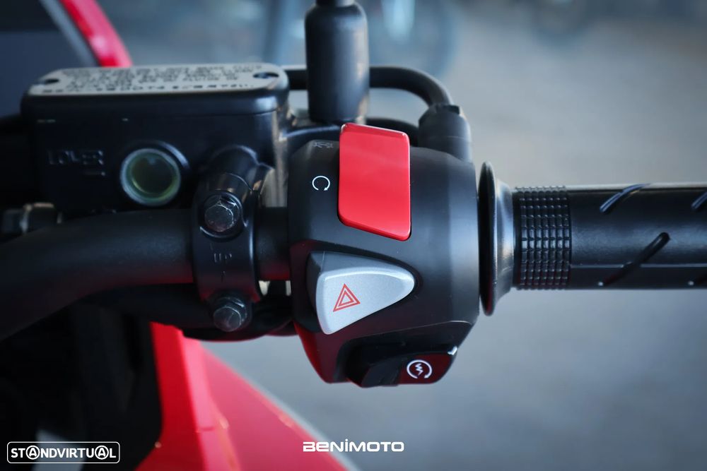 Honda NX 500 - 12