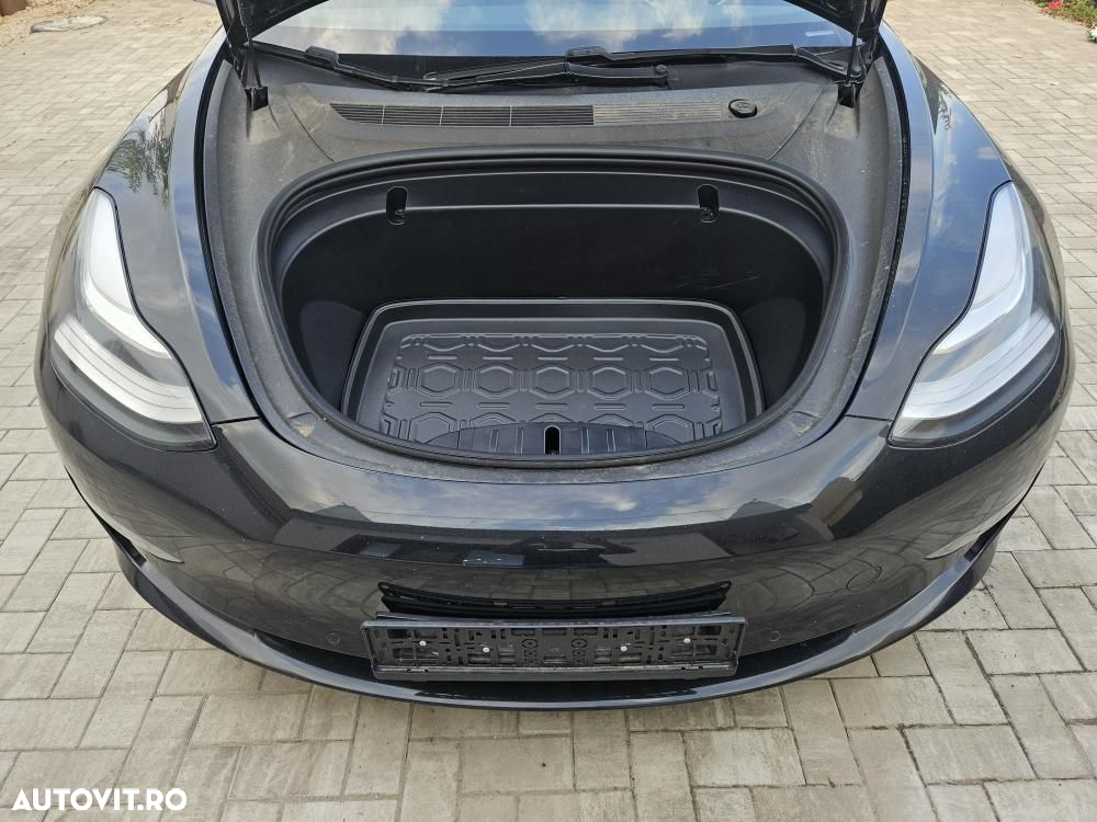 Tesla Model 3 Langstreckenbatterie Allradantrieb Dual Motor - 16