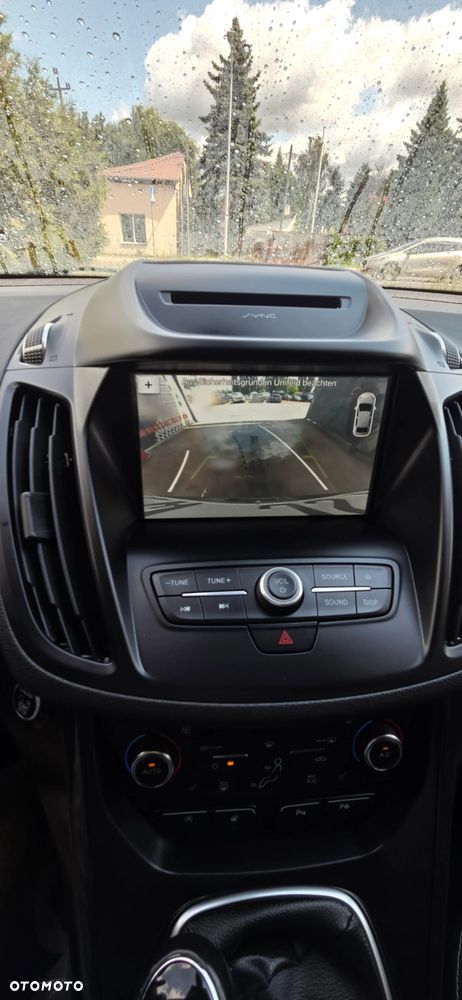 Ford Kuga 1.5 EcoBoost 2x4 Titanium - 28