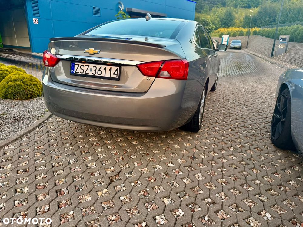 Chevrolet Impala - 4