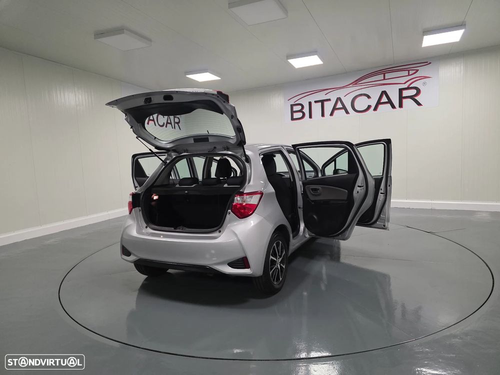 Toyota Yaris 1.5 HSD Comfort +P.Style+P.Techno - 38