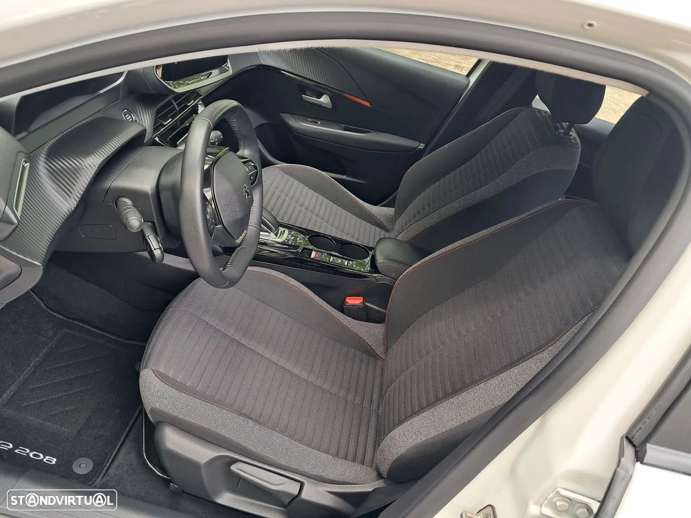 Peugeot e-208 Allure Pack - 9