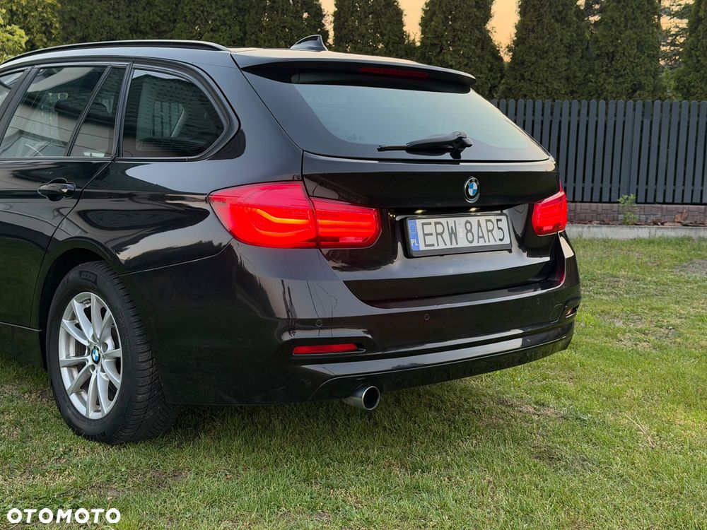 BMW Seria 3 318d - 9