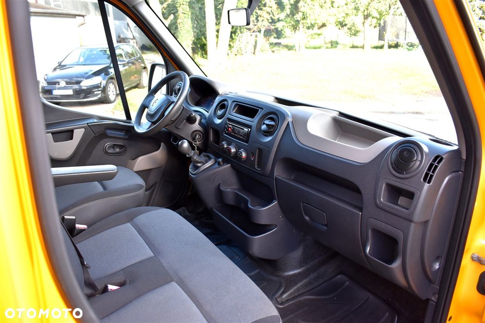 Renault MASTER doka brygadówka 7 miejsc - 25