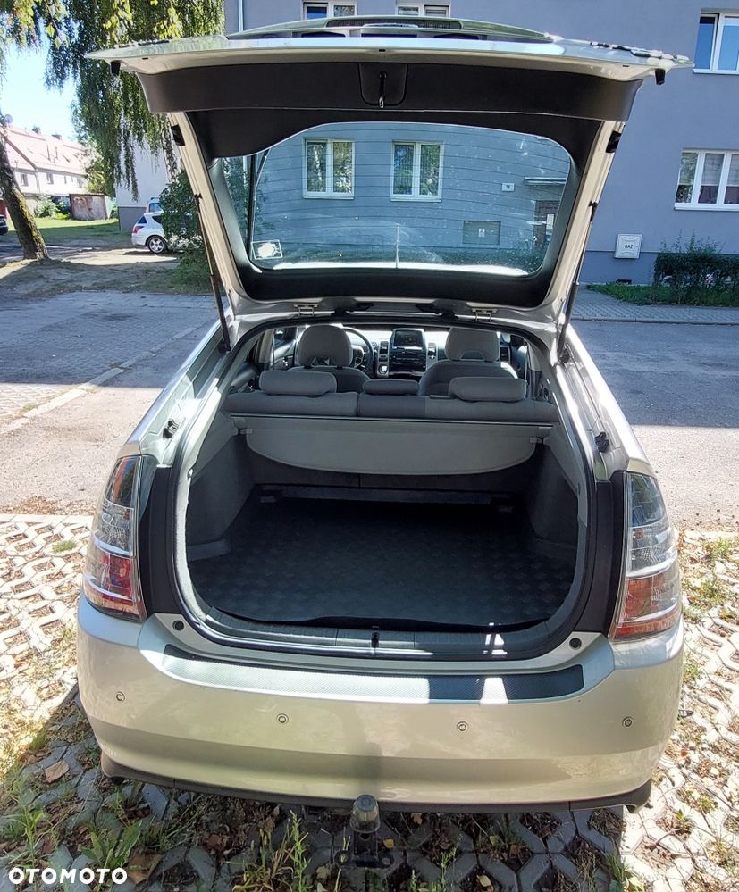 Toyota Prius - 3