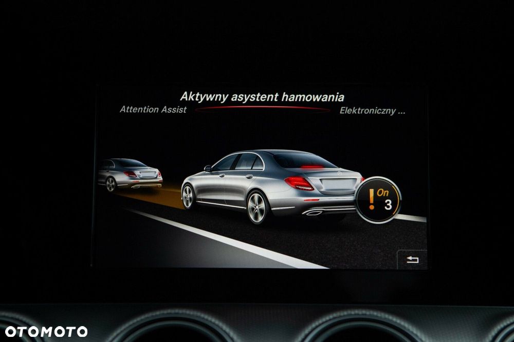 Mercedes-Benz Klasa E 220 d 9G-TRONIC - 34