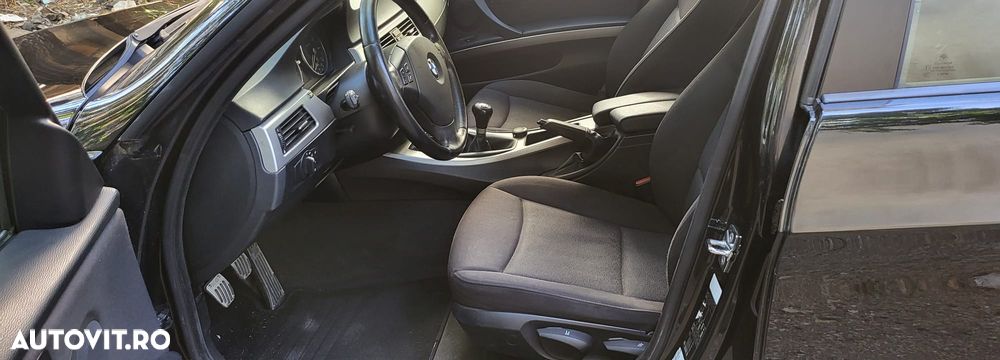 BMW Seria 3 320i - 3