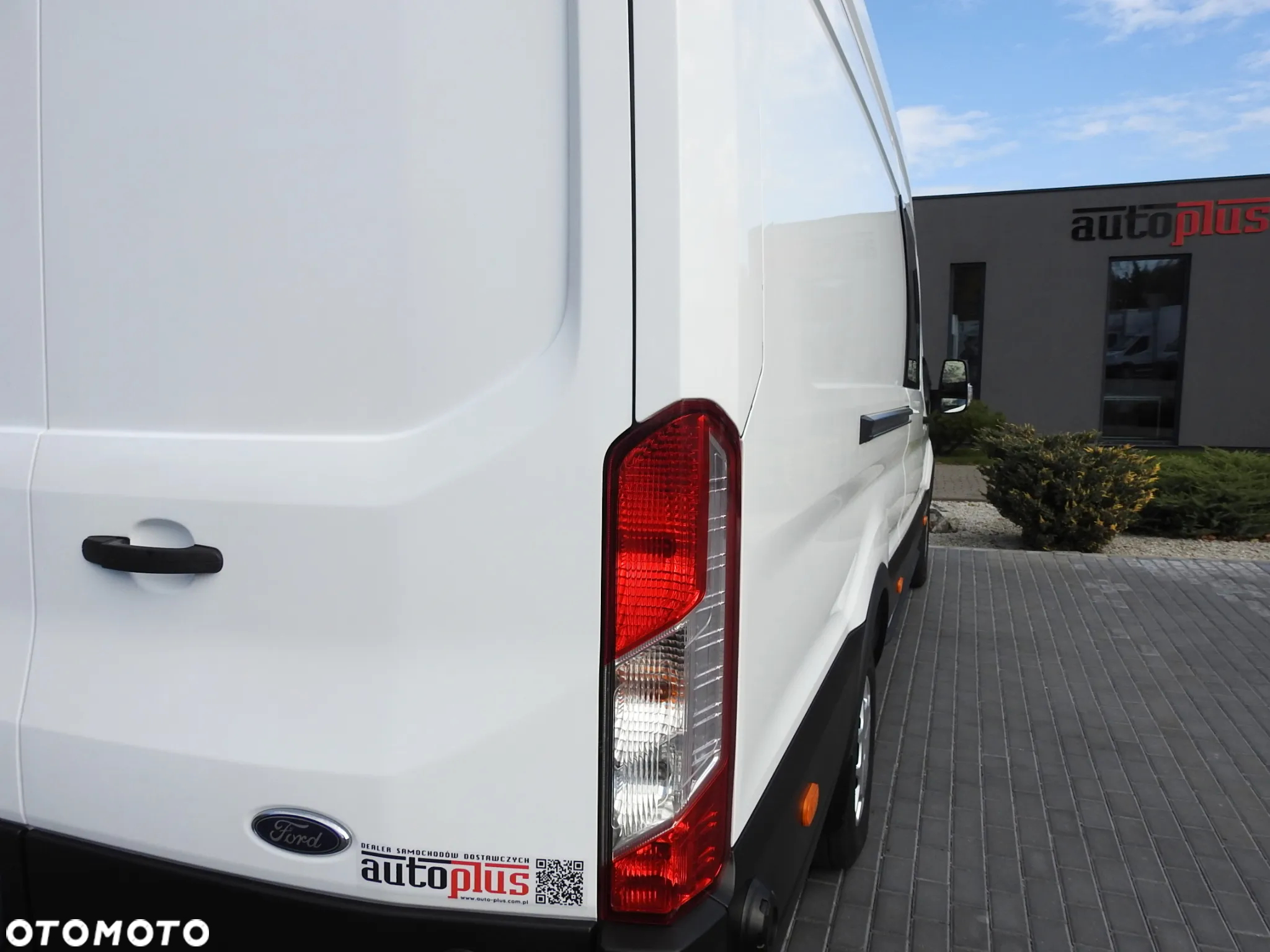Ford TRANSIT FURGON BRYGADÓWKA 6 MIEJSCA TEMPOMAT KLIMATYZACJA LEDY 130KM [ J78198 ] - 18