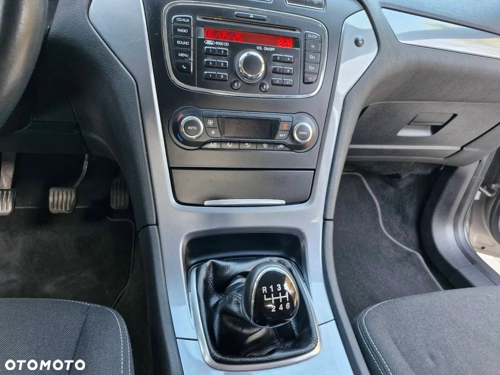 Ford Mondeo 1.6 T Trend - 13
