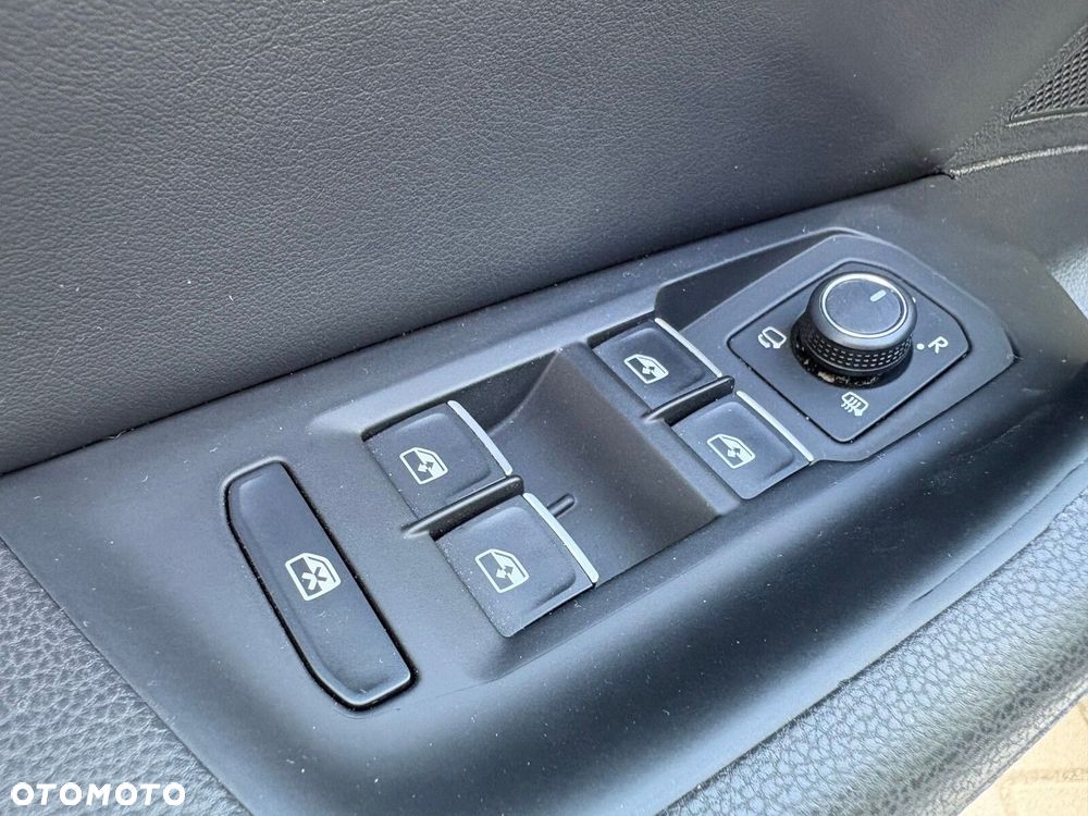 Volkswagen Passat - 22