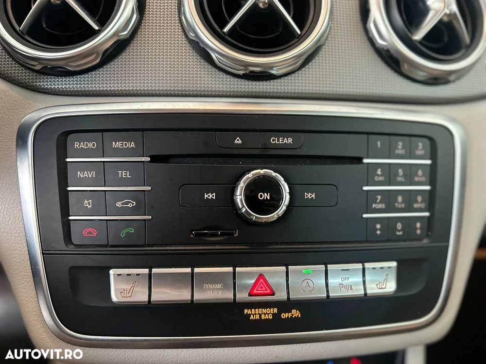 Mercedes-Benz GLA 200 d 7G-DCT Urban - 19
