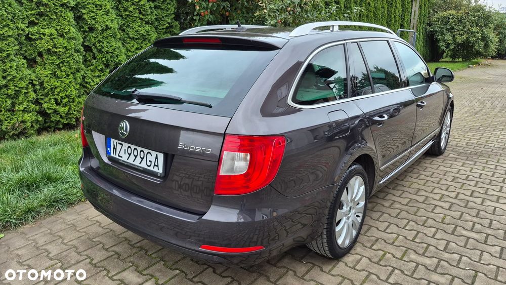 Skoda Superb 2.0 TDI L&K DSG - 5