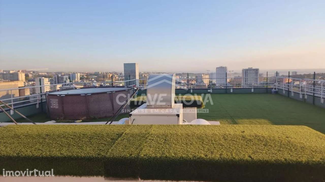 Penthouse T5 c/ Garagem para 5 Carros em Ramalde, Porto - Grande imagem: 4/6