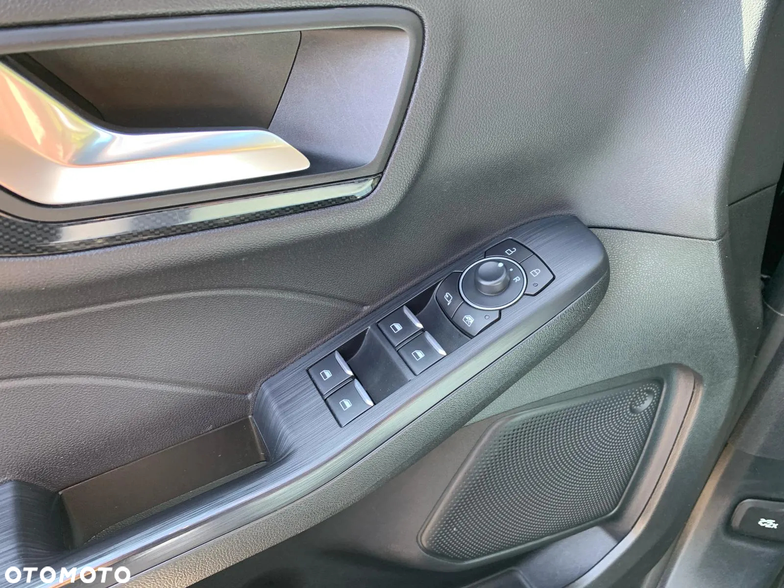 Ford Kuga 2.5P PHEV FWD ST-Line - 11