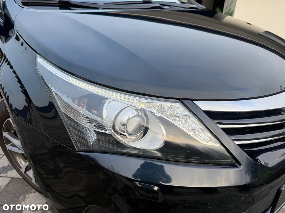 Toyota Avensis 2.0 D-4D Executive - 9