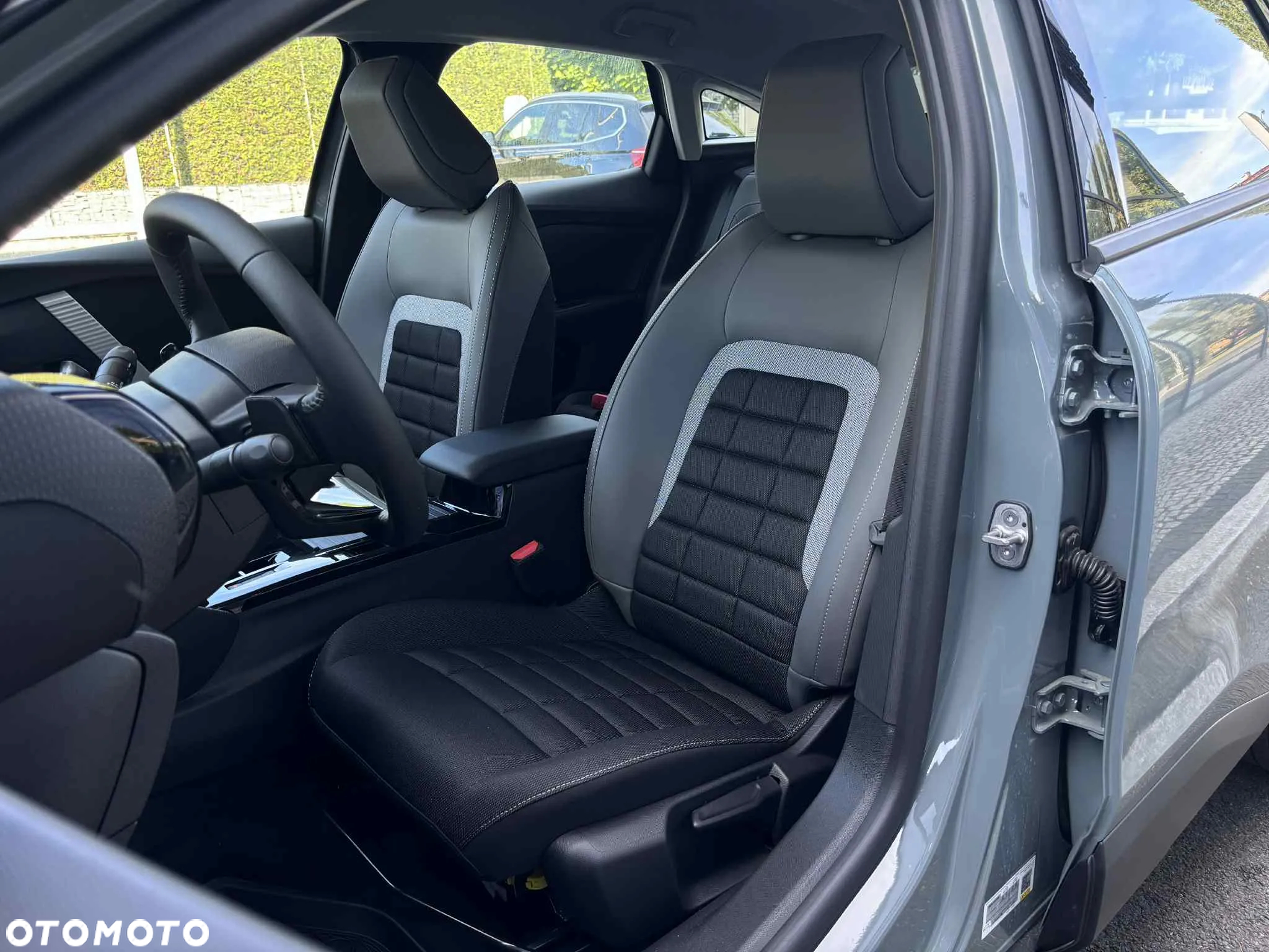 Citroën C4 1.2 PureTech Plus S&S EAT8 - 15