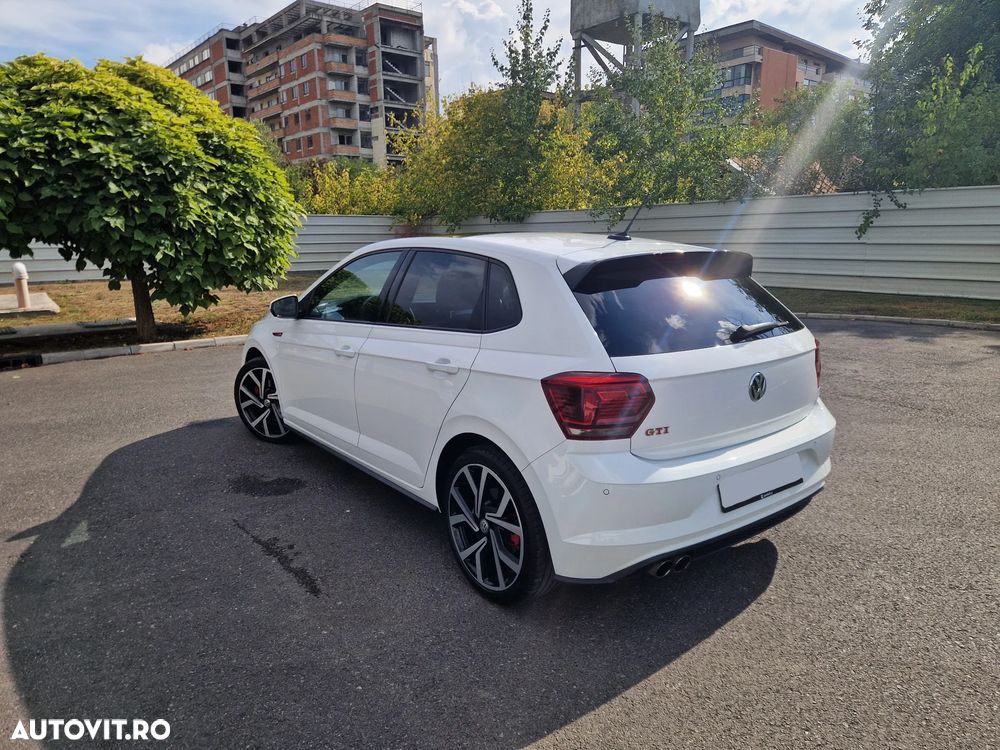 Volkswagen Polo 2.0 TSI DSG GTI - 8