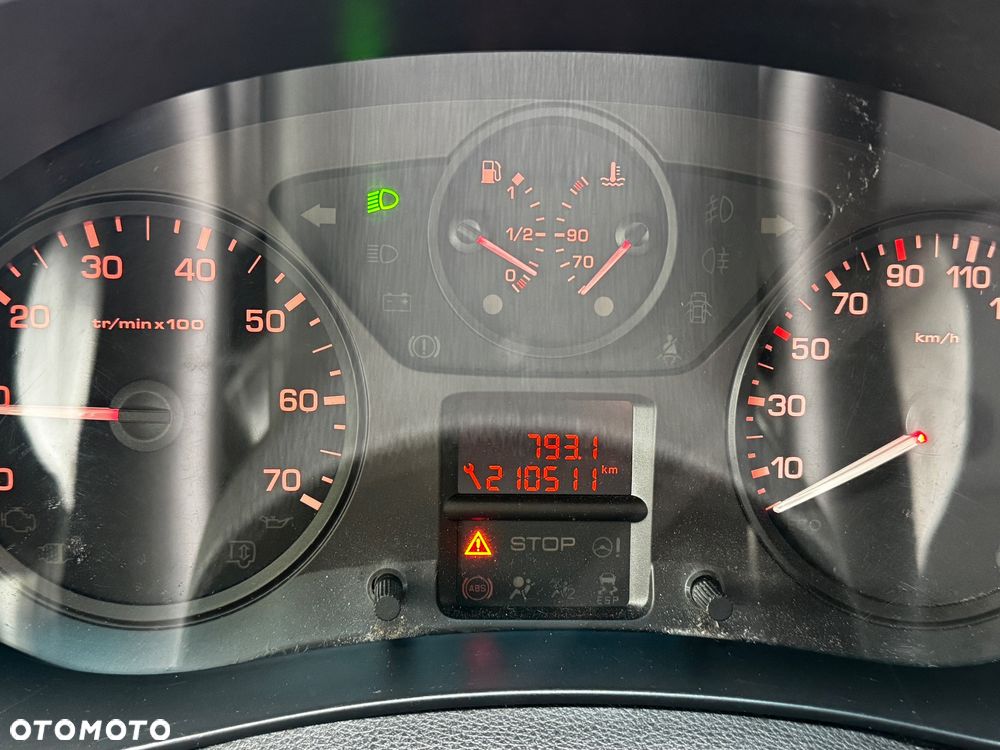 Peugeot Partner - 10